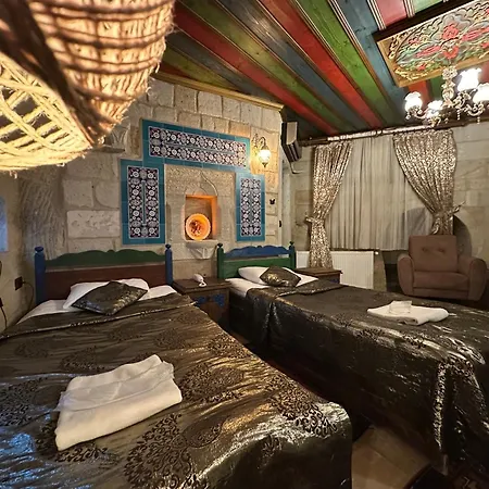 Palace Cave Отель 2*