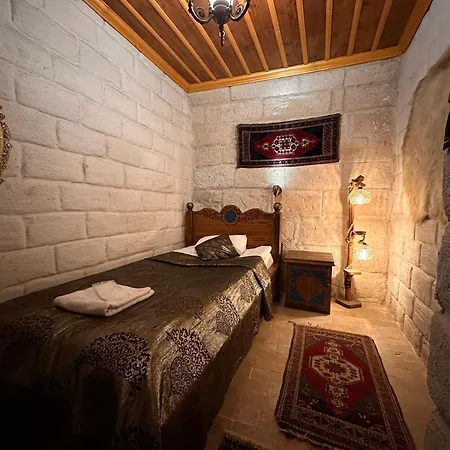 Hotel Palace Cave 2*