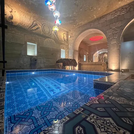Palace Cave Hotell 2*