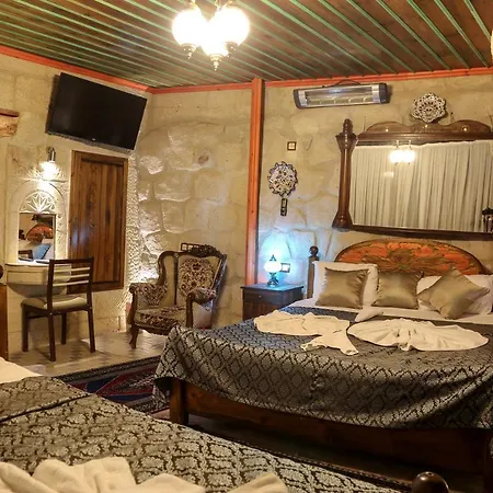 Отель Palace Cave