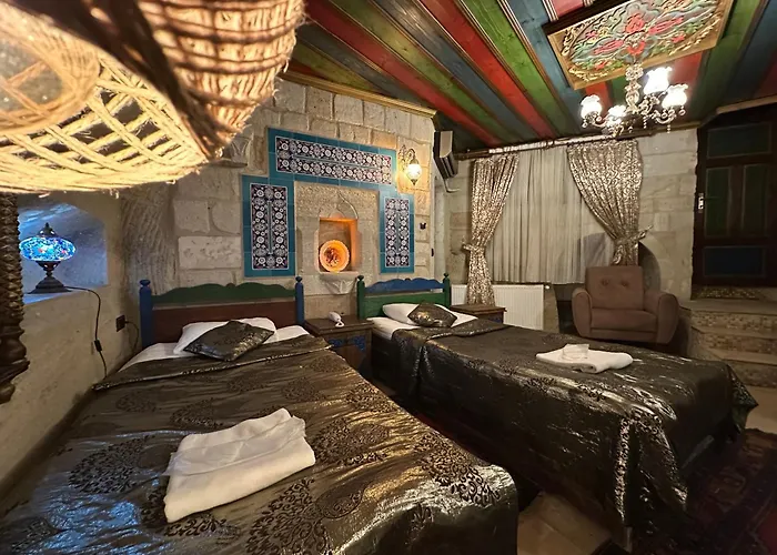 Palace Cave Hotel 2*