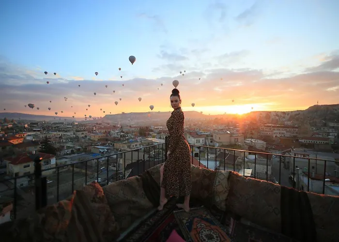 Palace Cave גורמה