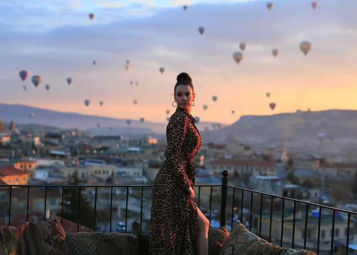 מלון Palace Cave 2*