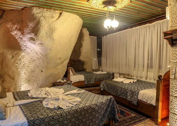 Palace Cave Szálloda 2*